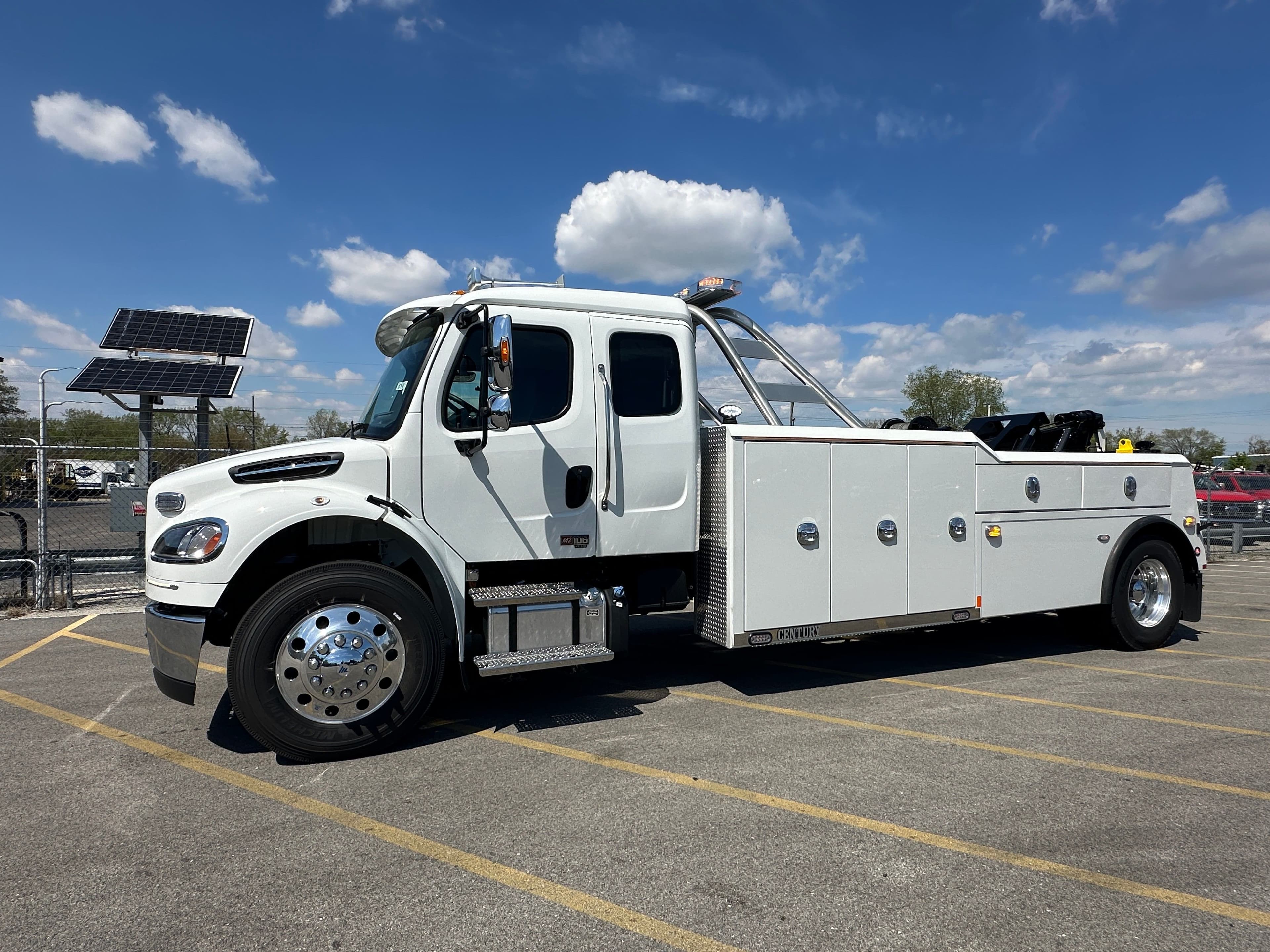 2025 Freightliner M2 106 Medium Duty WITH A CENTURY 4024  (SK#: 6199C)  image 1