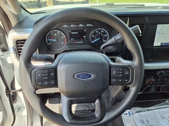 2025 Ford F600 image 17