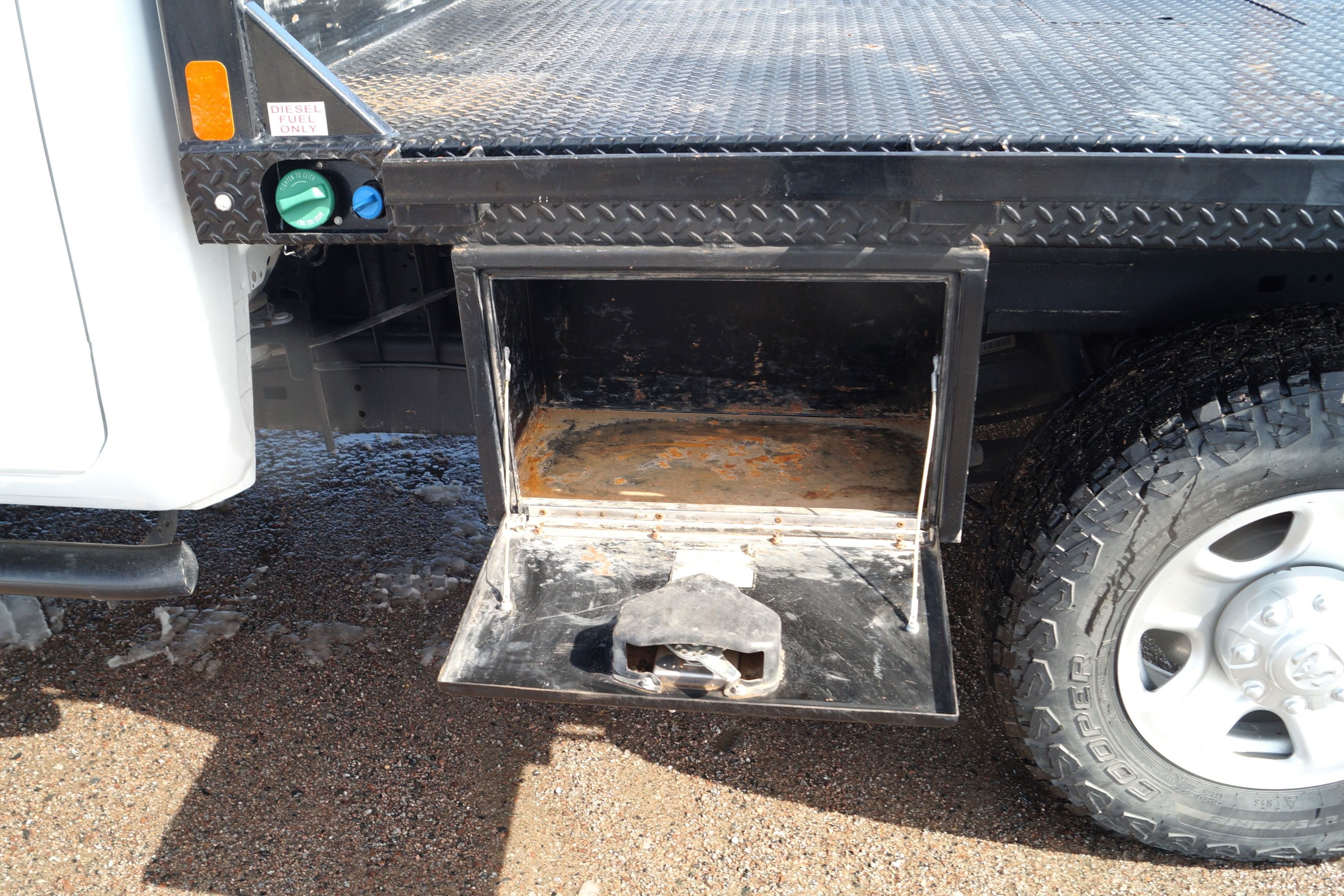 2023 RAM 2500 Tradesman - 8ft Flatbed - 4WD 6.7L I6 Cummins image 26