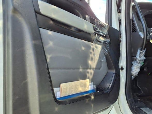 2025 Kenworth T880 image 12