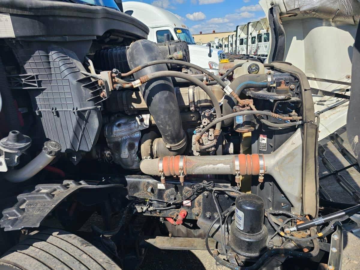 2019 Freightliner Cascadia image 12