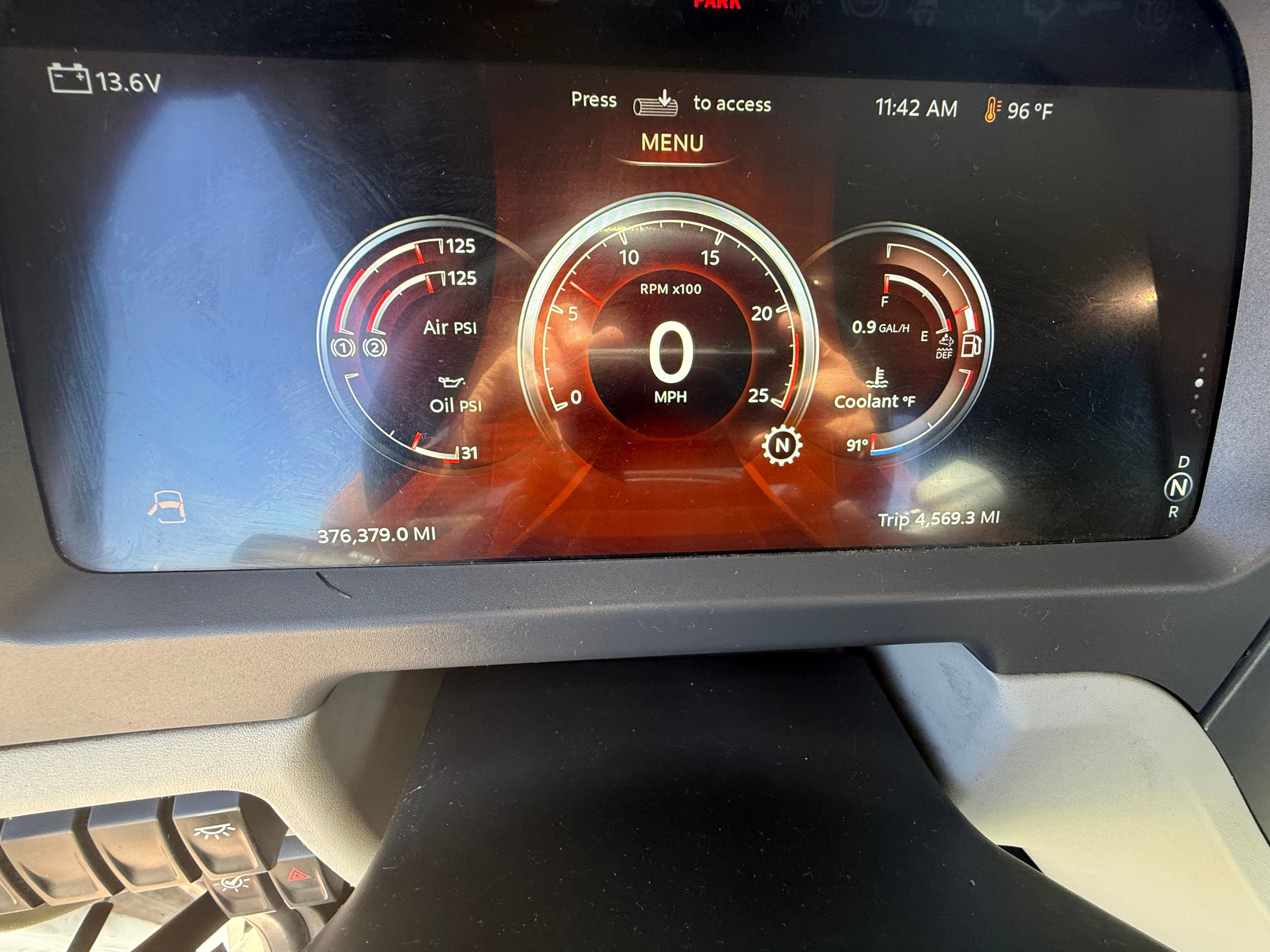 2023 Peterbilt 579 image 10