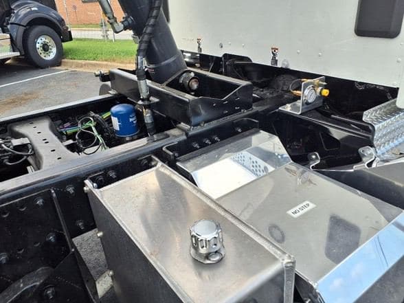 2026 Kenworth T880 image 12