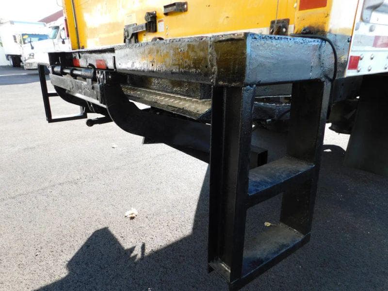 2019 International 4300 image 36