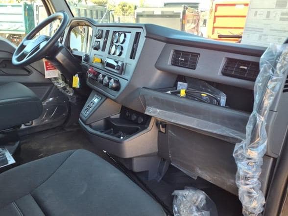 2025 Kenworth D5 image 12