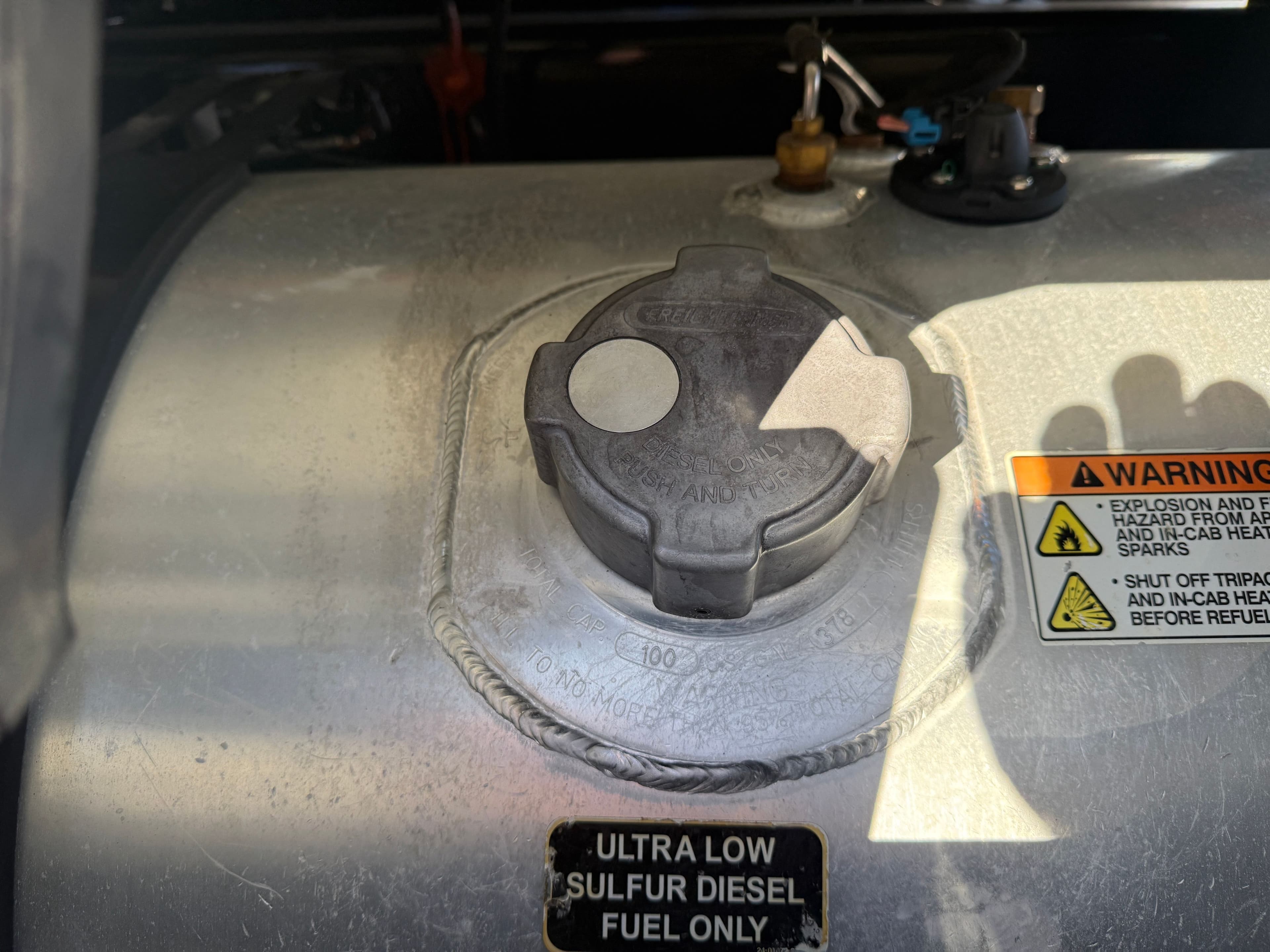 2021 Freightliner Cascadia 126 image 8