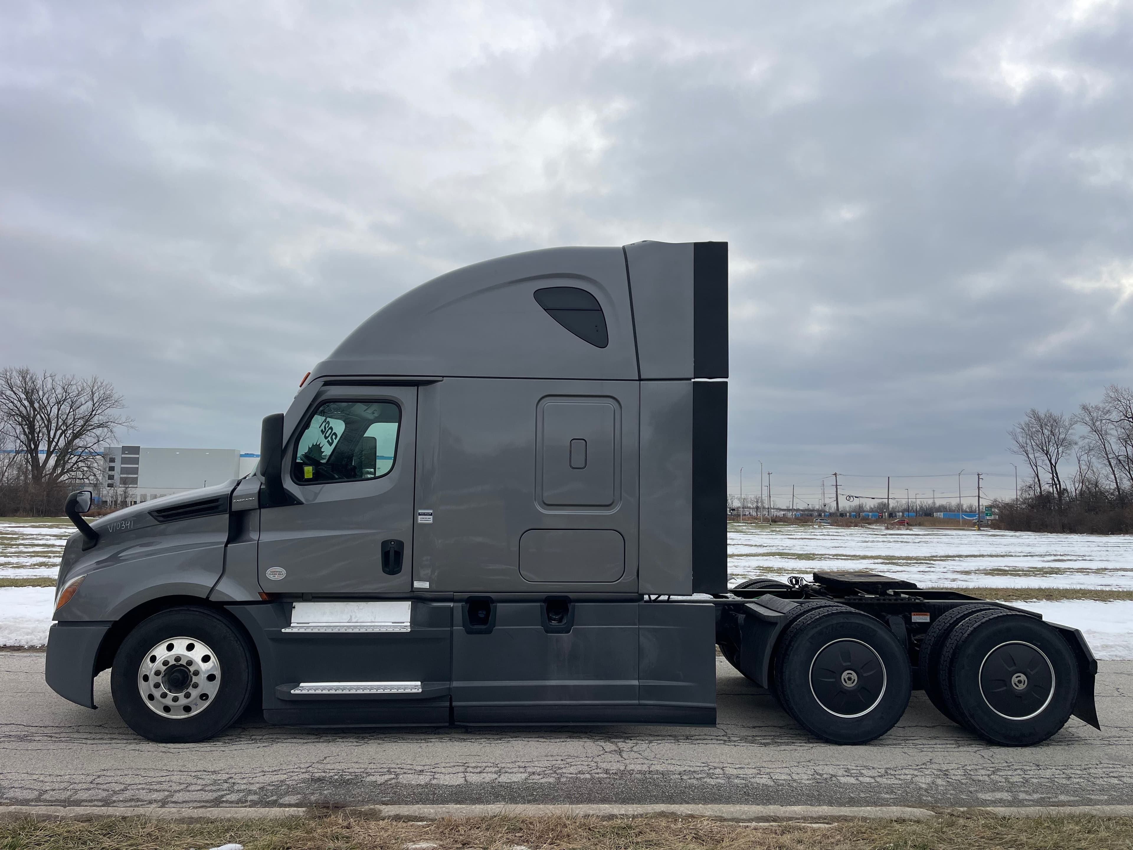 2021 Freightliner Cascadia image 9