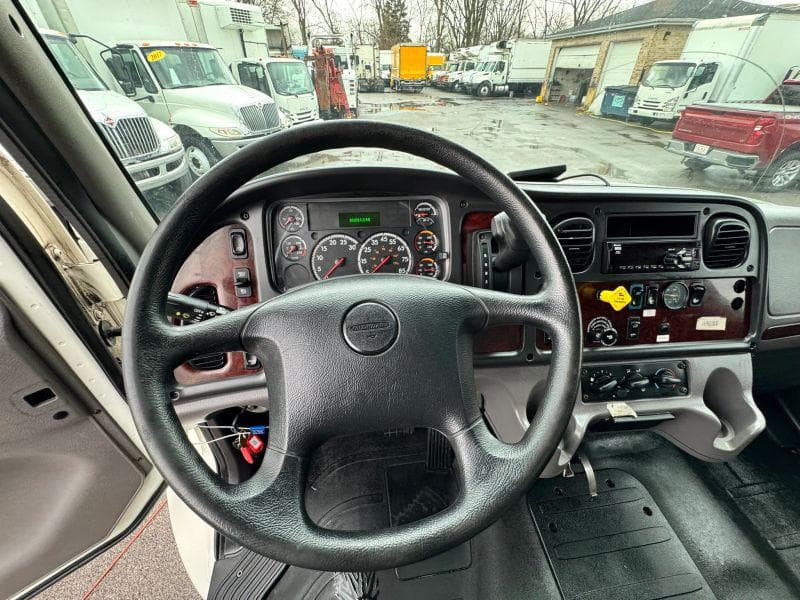 2019 Freightliner M2 106 image 16