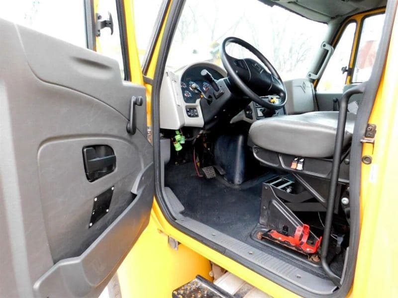 2019 International 4300 image 11