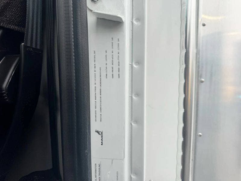 2021 Mack AN64T image 39