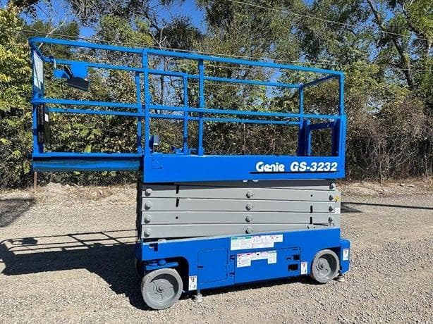 2013 GENIE GS-3232 image 3