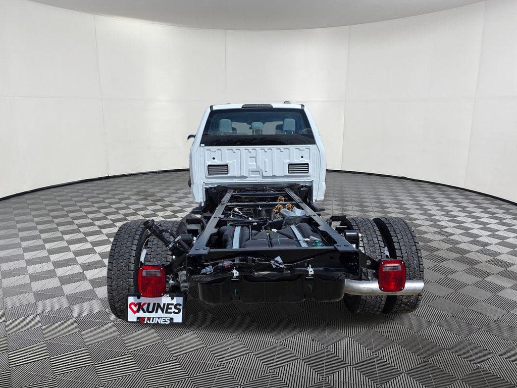 2026 Ford F-450SD XL DRW image 7