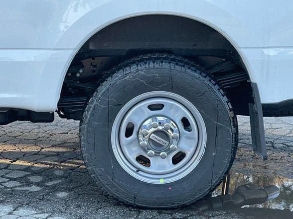 2025 Ford F350 image 14