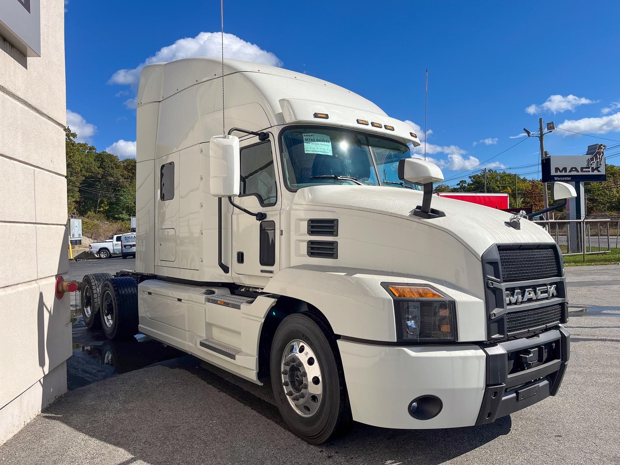 2025 Mack AN64T image 10