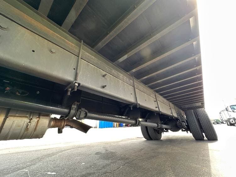 2022 International MV607 Box Truck - 220HP, 6 Speed Automatic, Roll up Door image 5