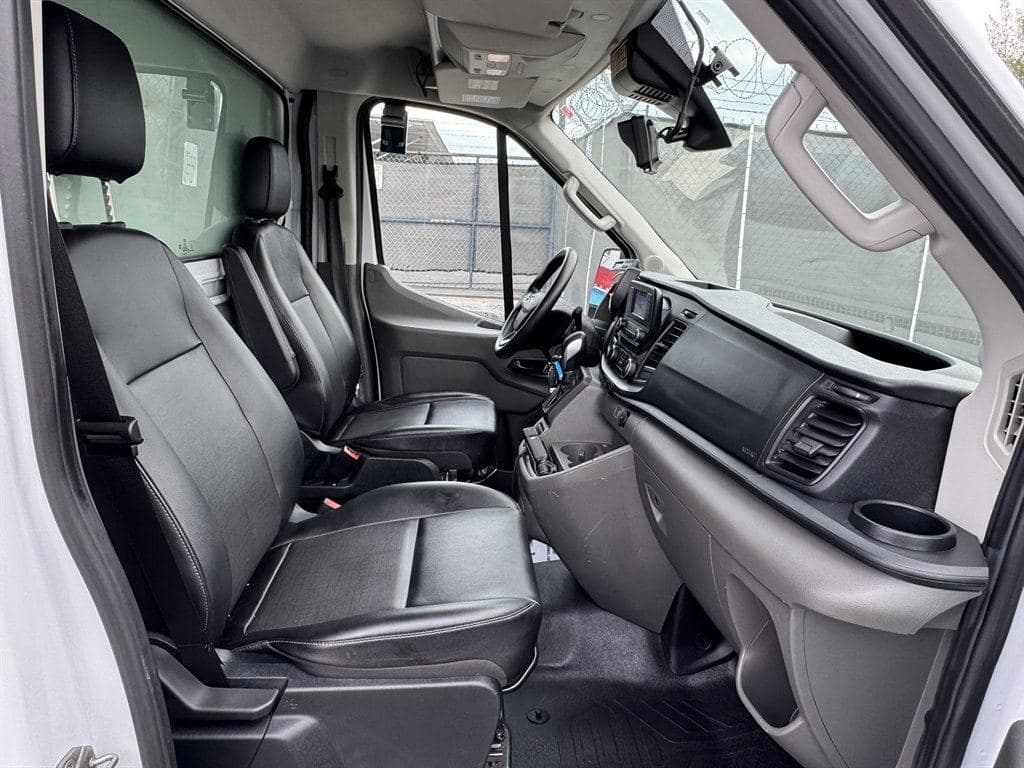 2023 Ford Transit T-350 image 40