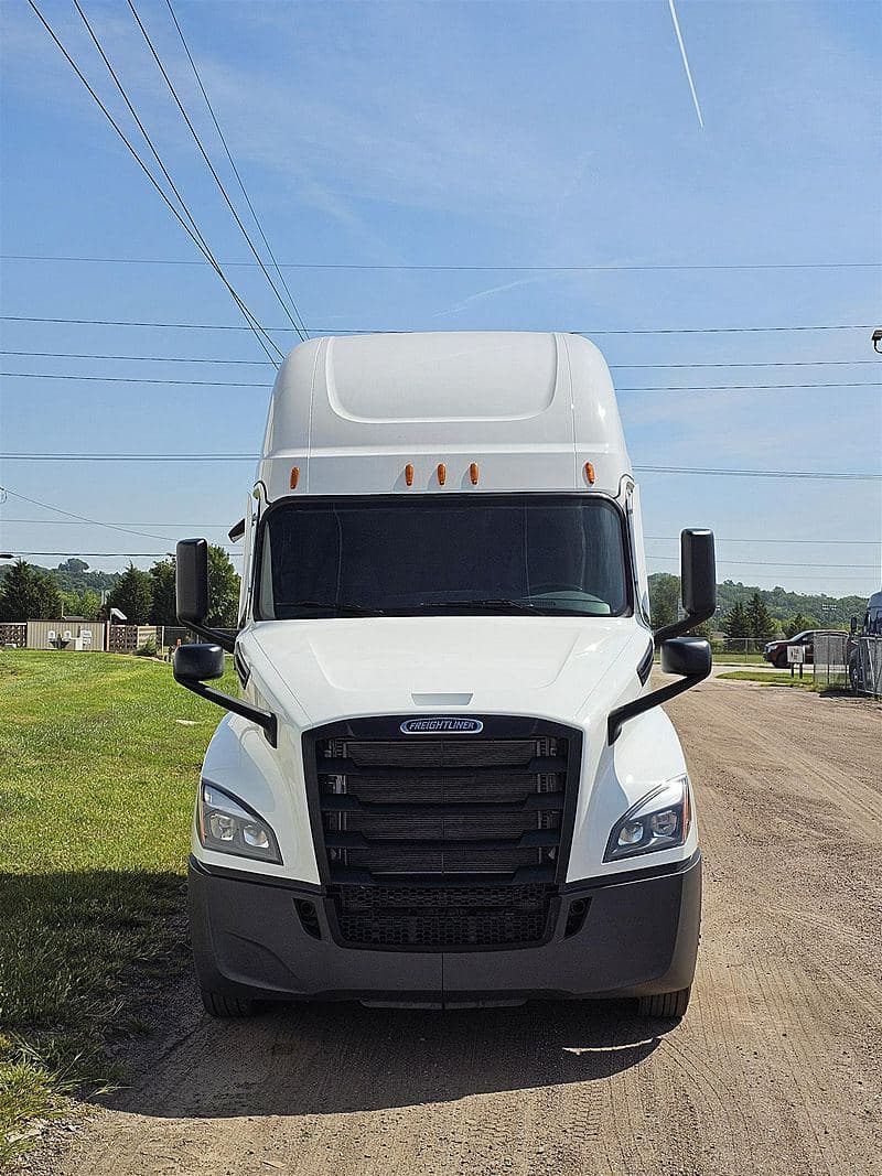 2026 Freightliner Cascadia 126 image 4
