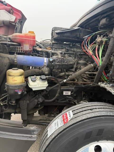 2023 Freightliner Cascadia image 9