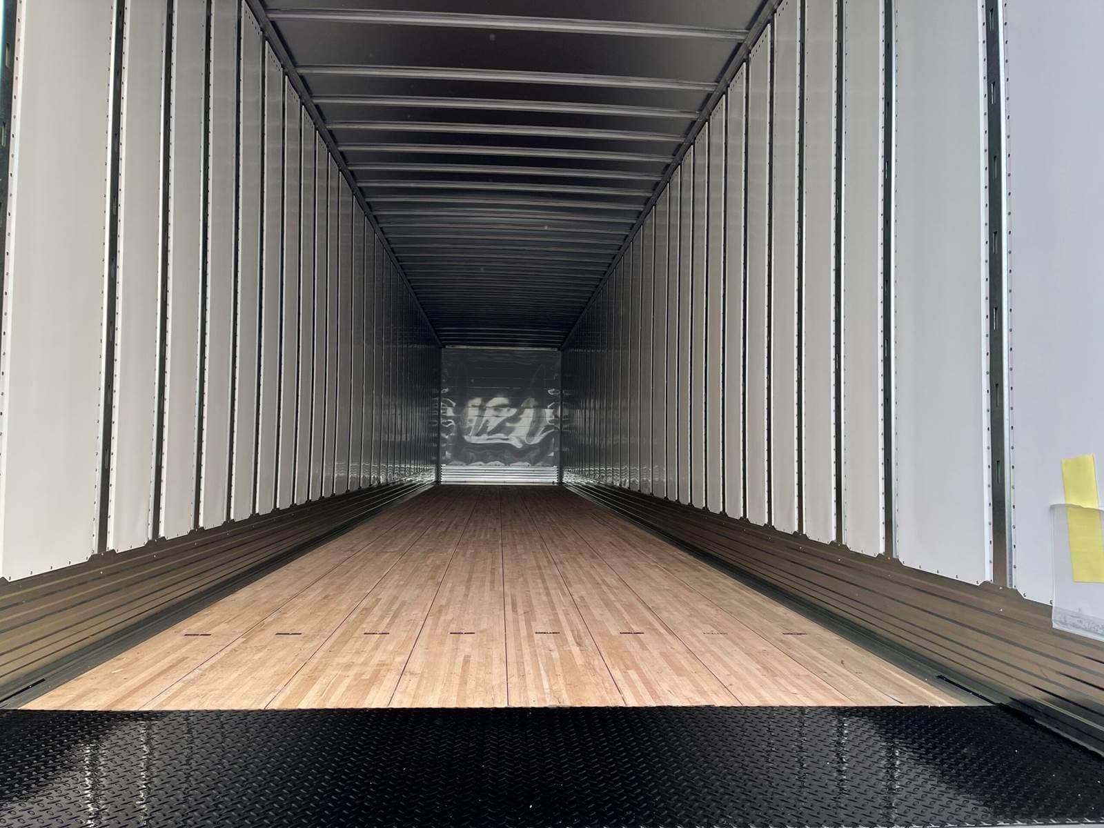 2026 Utility 53` Dry Van image 8