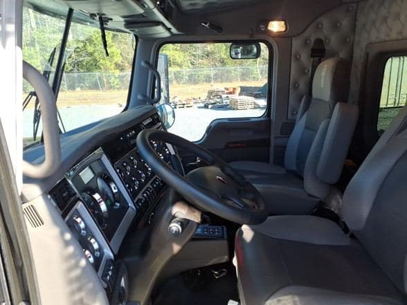 2026 Kenworth W900 image 11