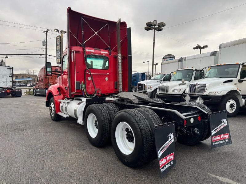 2015 Kenworth T880 image 6