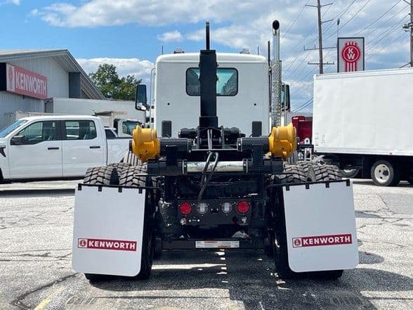 2025 Kenworth T880 image 7