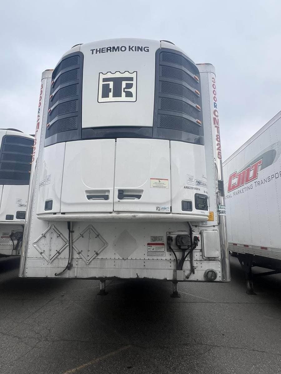 2022 Utility 3000R image 1