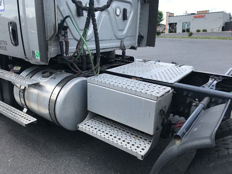 2020 Freightliner Cascadia 126 image 18
