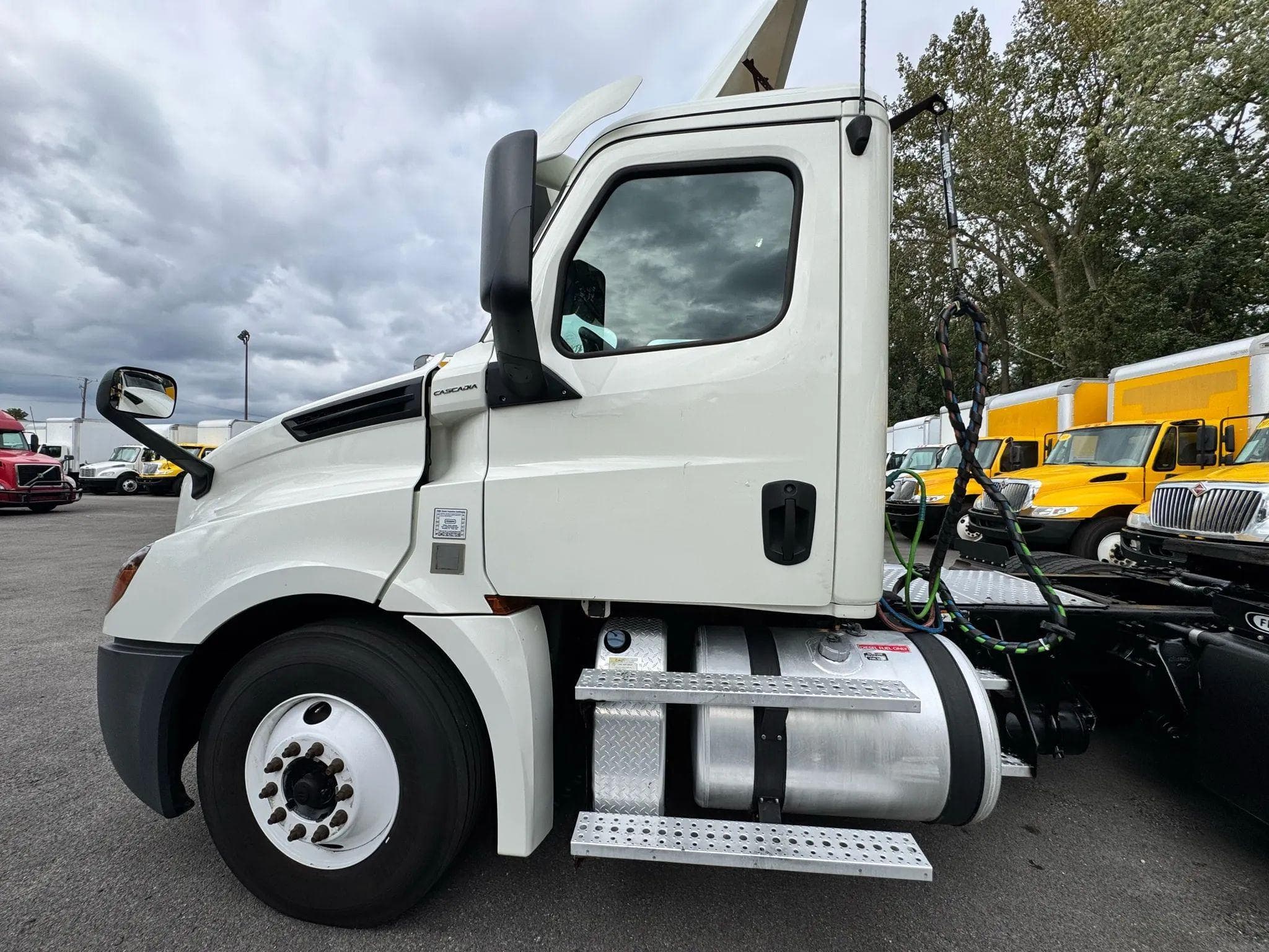 2018 Freightliner Cascadia image 16