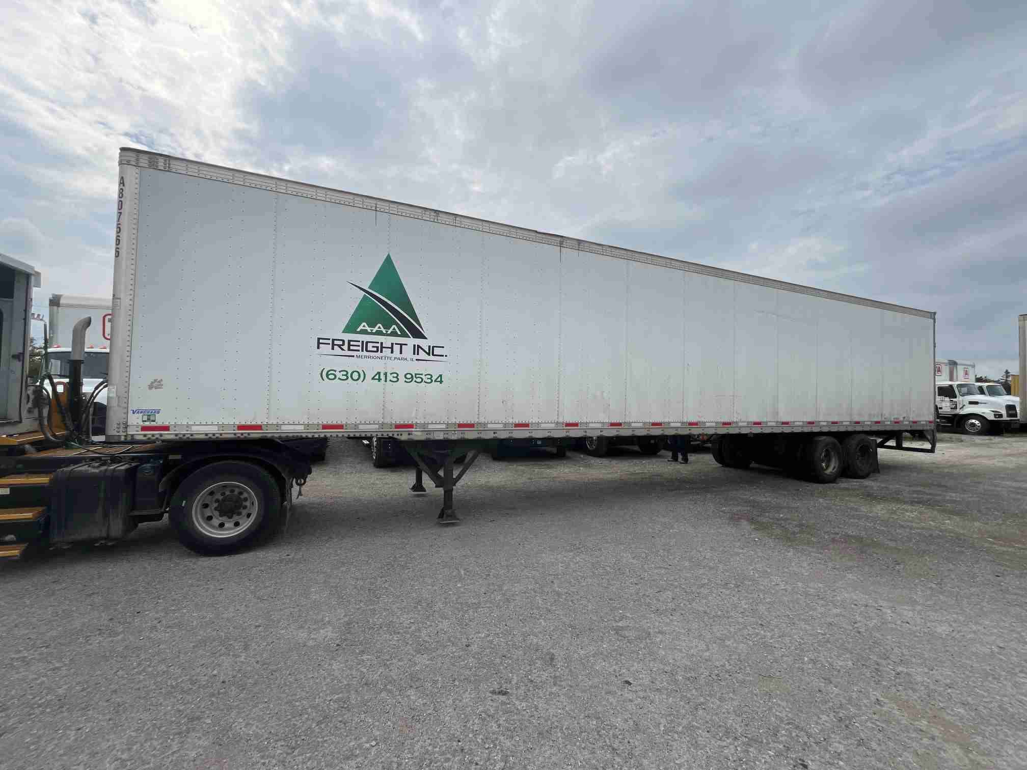 2018 Vanguard 53` Dry Van image 3