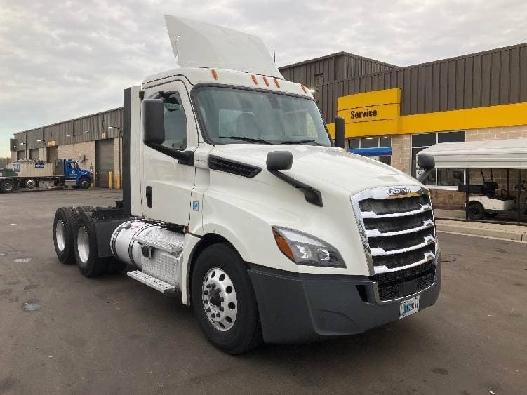 2019 Freightliner Cascadia image 1