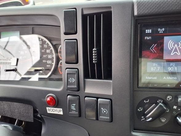 2025 Isuzu FTR image 17