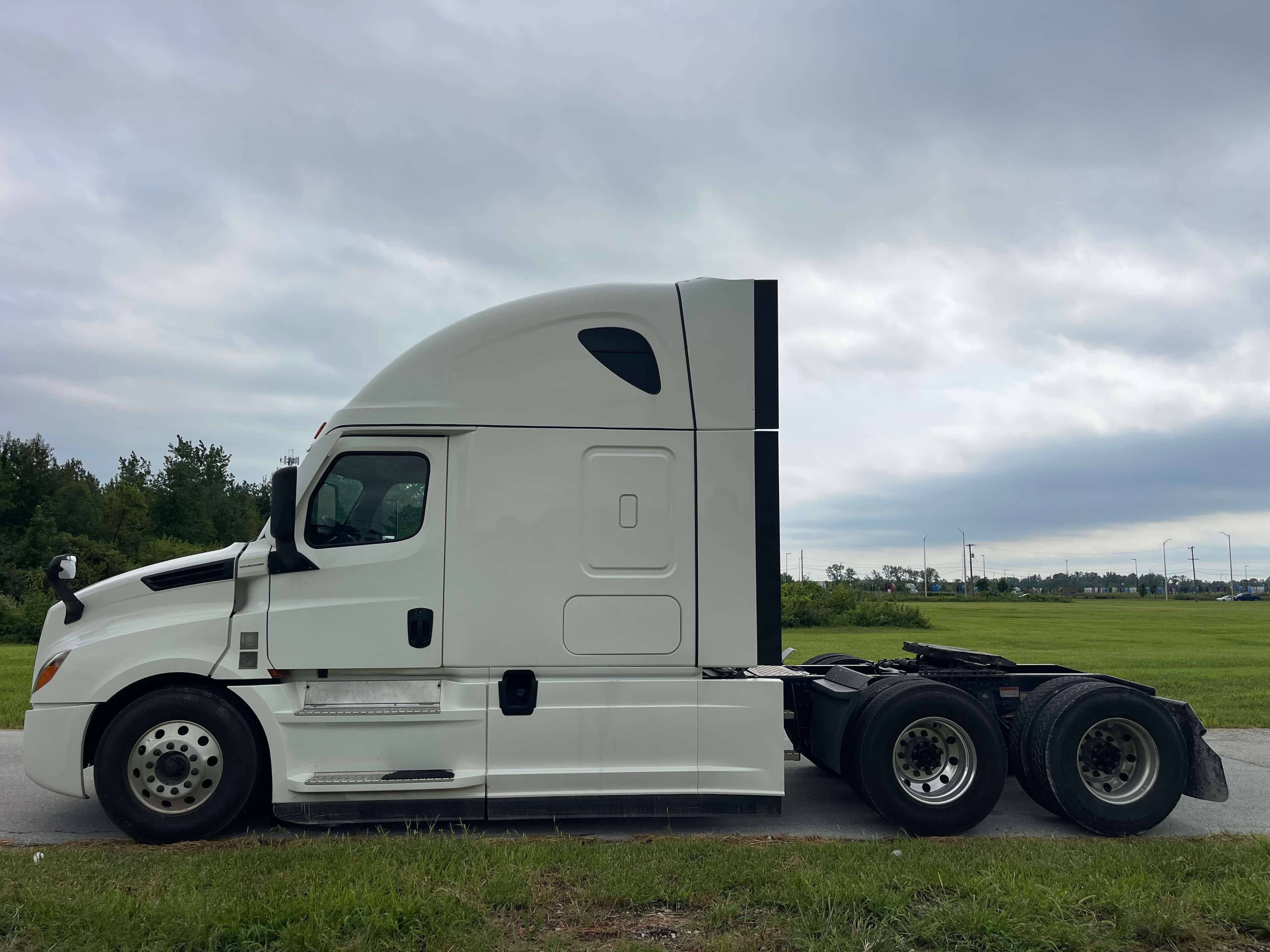 2022 Freightliner Cascadia 126 image 5