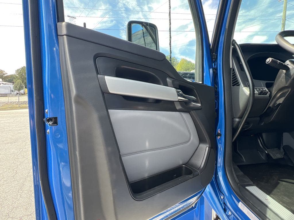 New 2026 KENWORTH W990 image 20