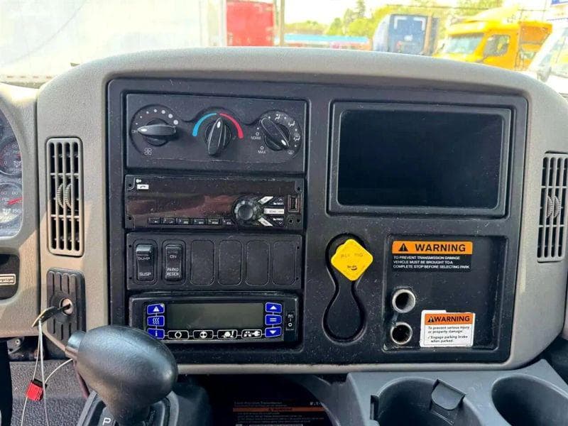 2019 International 4300 image 26