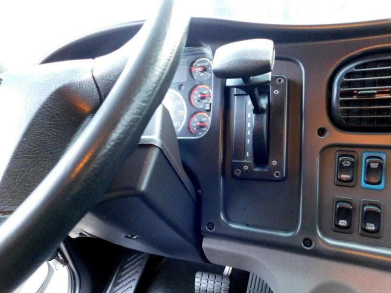 2017 Freightliner M2 106 image 17