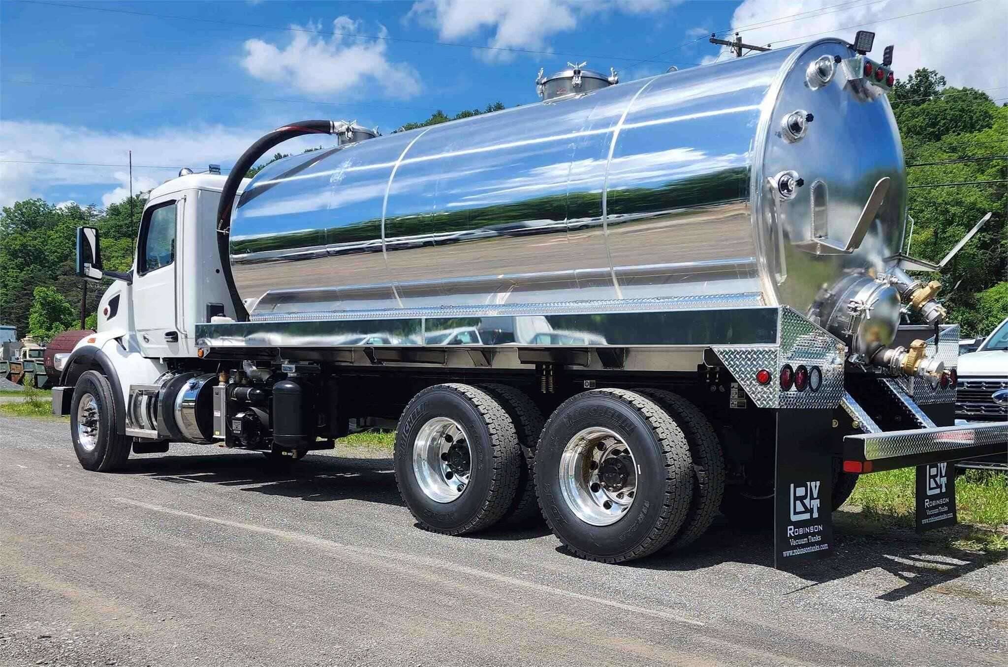 2024 Peterbilt 567 image 3