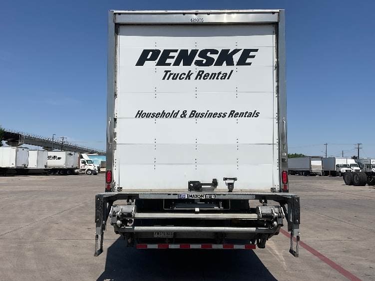 2022 International MV607 Box Truck - 220HP, 6 Speed Automatic, Roll up Door image 7