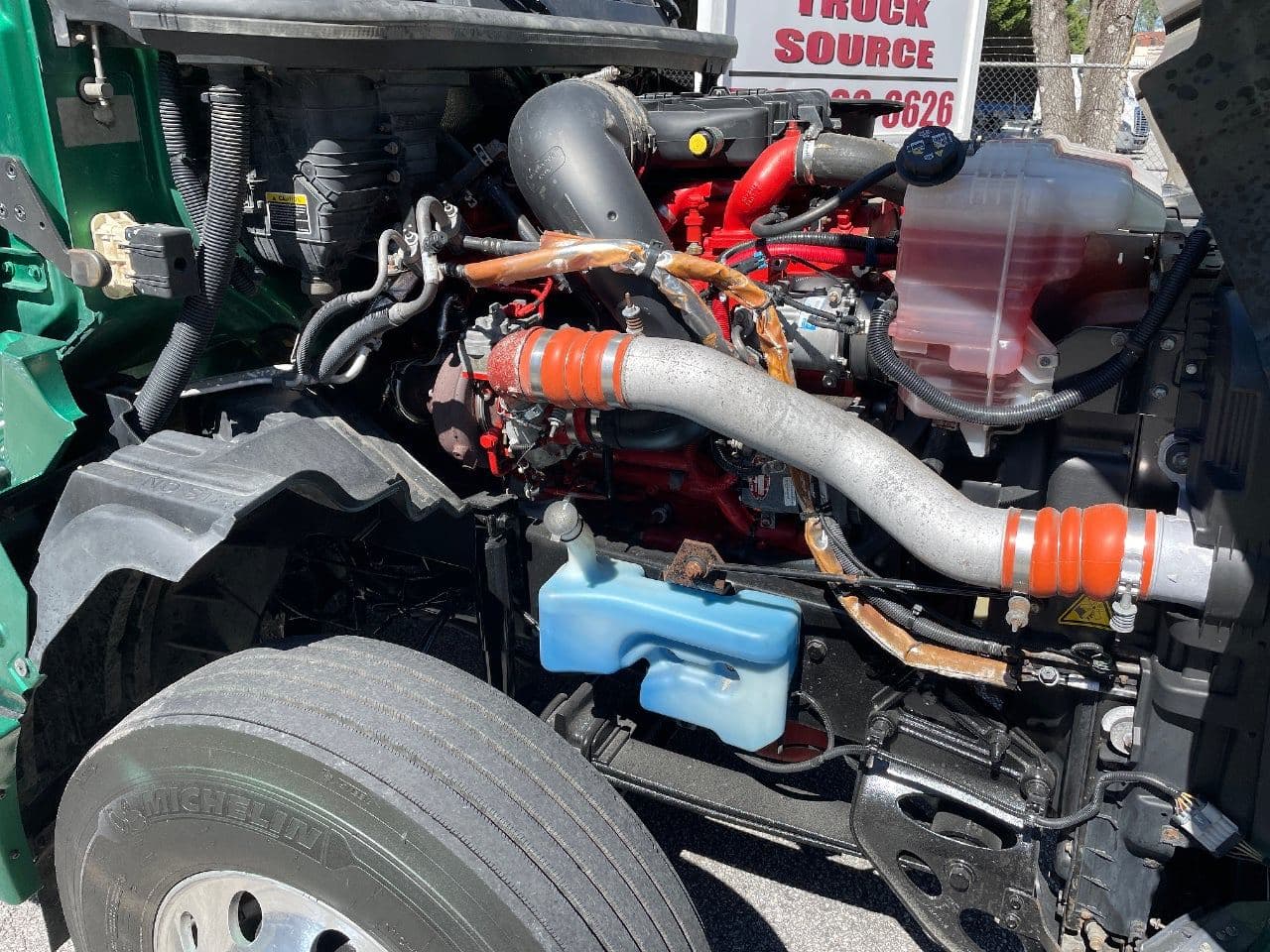 2018 International LT image 28