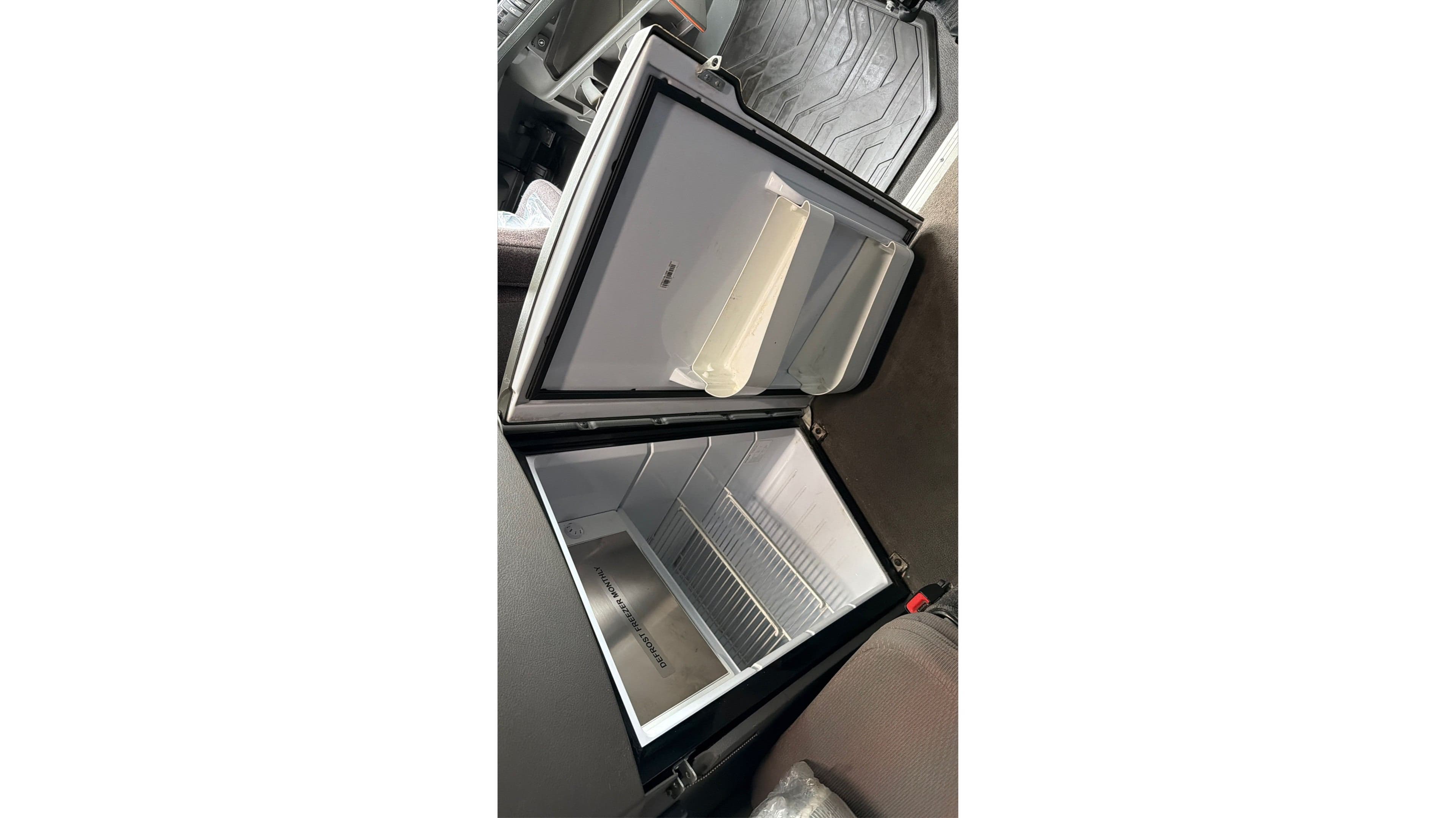 2022 Volvo VNL 860 image 12