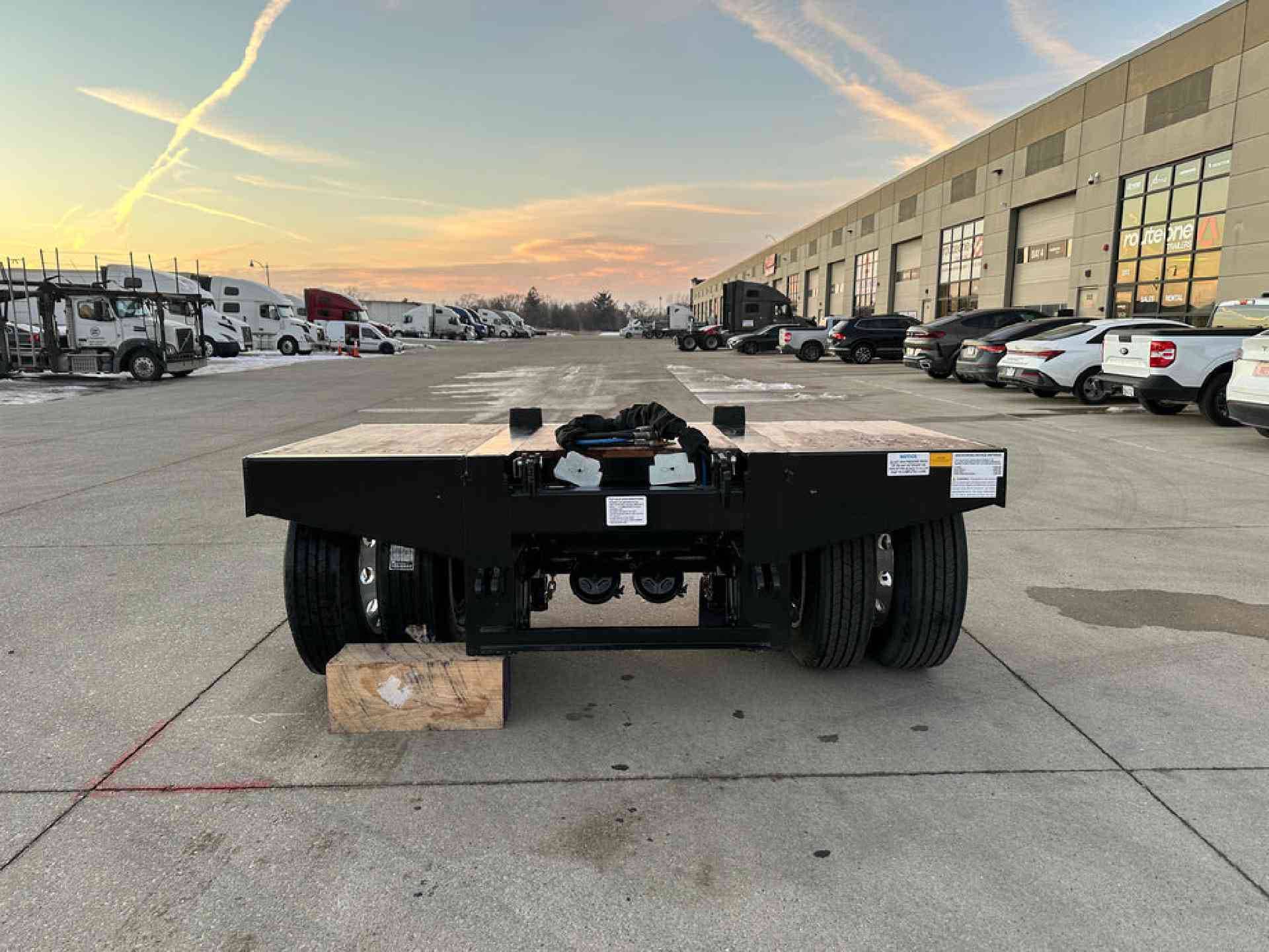 2027 XL 22 FA (Flip Axle) / Type A image 2