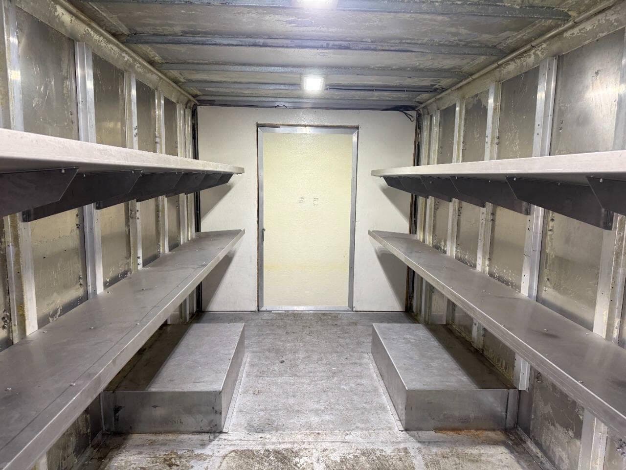 2019 Ford Stripped Chassis image 20