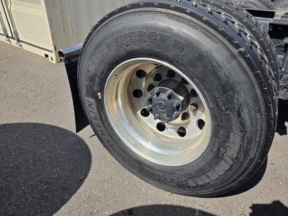 2020 Volvo VNL64T760 image 9