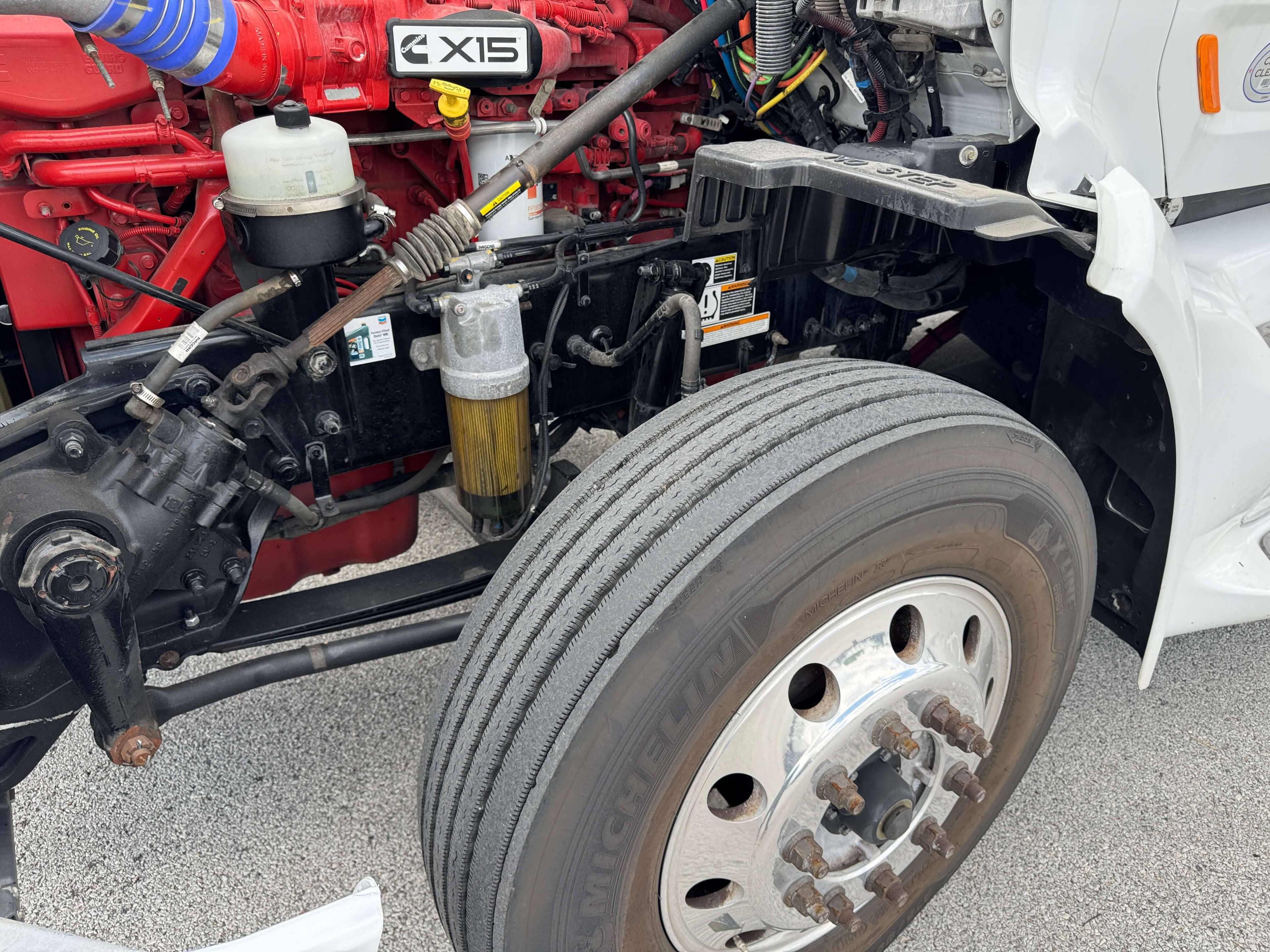 2022 Peterbilt 579 image 6