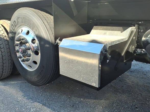 2026 Kenworth T880 image 24