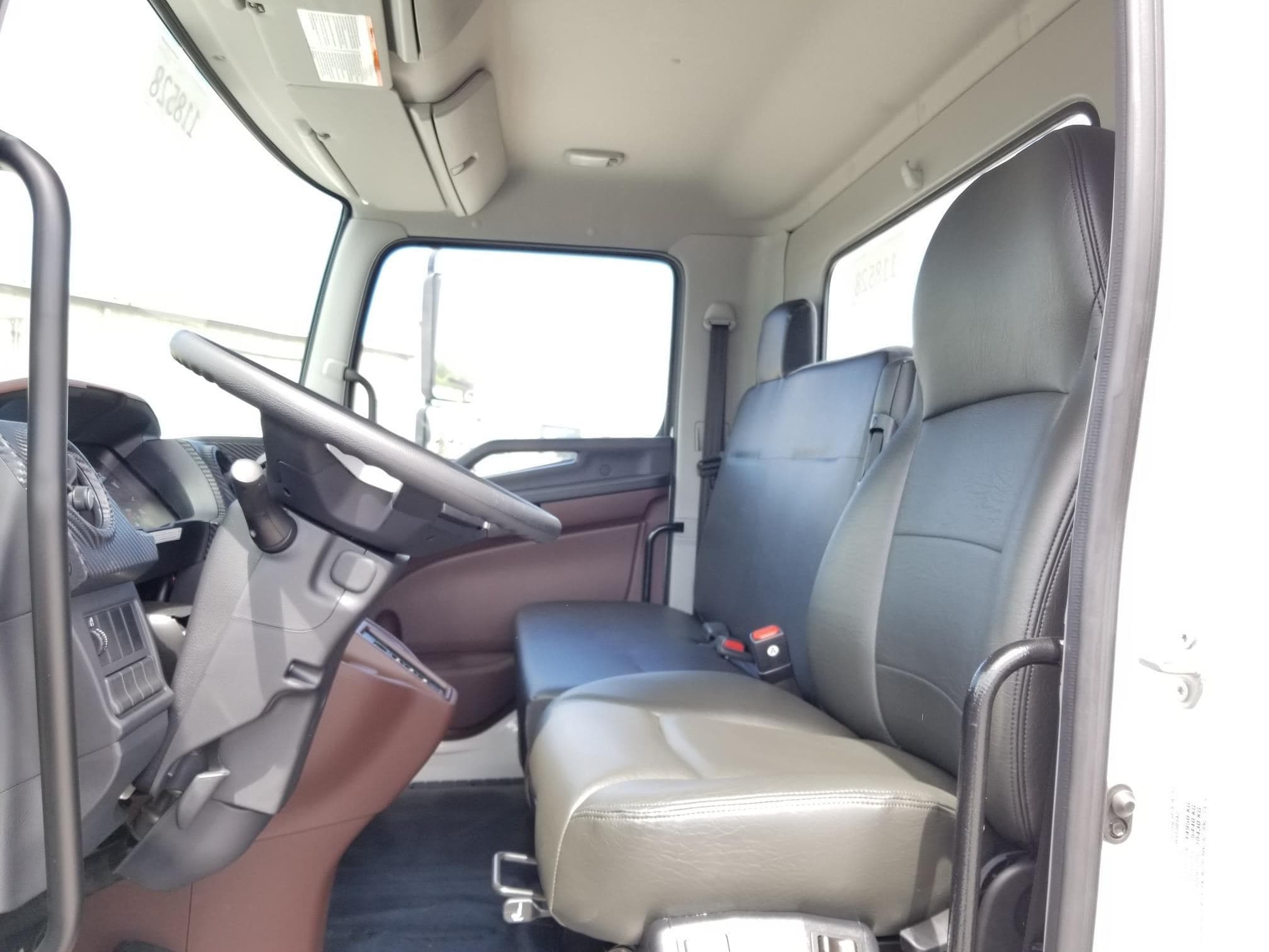 2024 HINO L7 117365 image 11