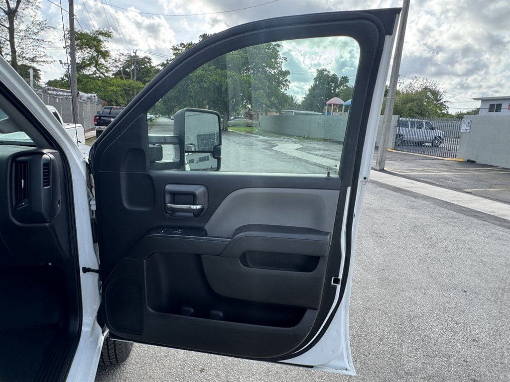 2019 Chevrolet Silverado 2500hd image 40
