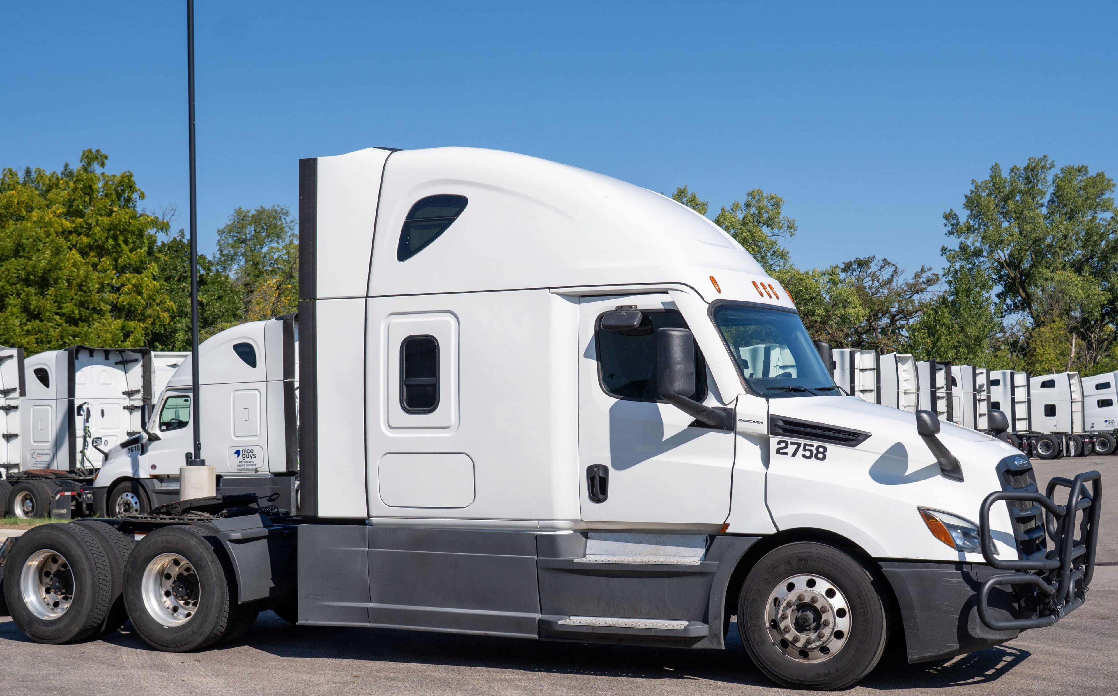 2022 Freightliner Cascadia image 5