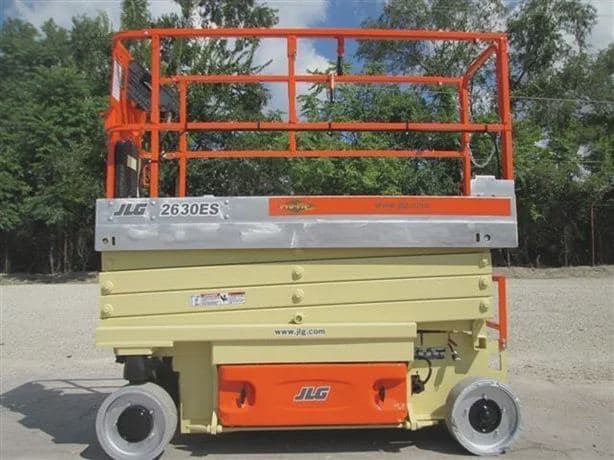 2015 JLG 2630ES image 2