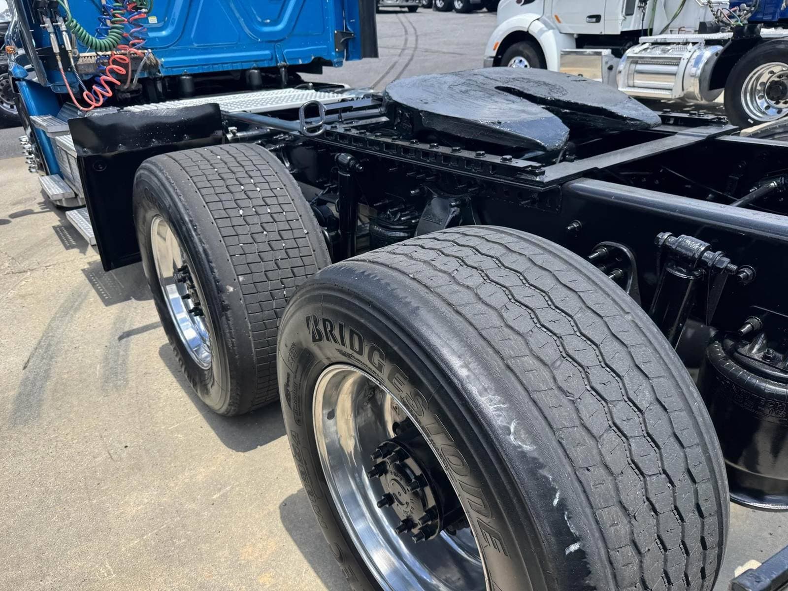 2017 Freightliner Cascadia 113 image 7